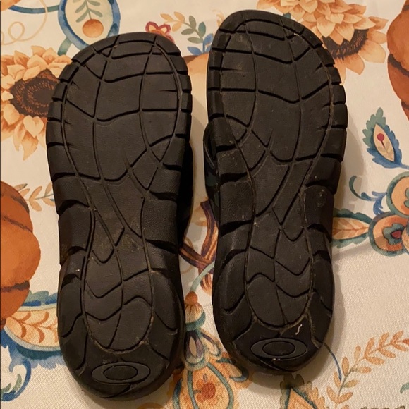 Oakley camo flip flops size 9 - Picture 3 of 5